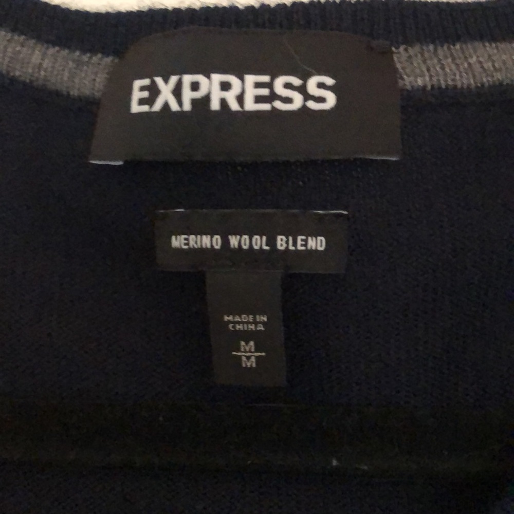 Express sweater - Picture 2 of 3